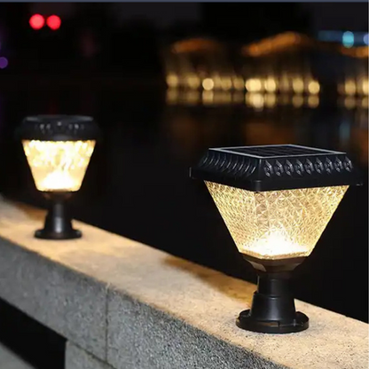 Lumina Solara de Gradina pentru Stalpi / Gard - LED cu 6 culori RGB si 3 moduri de iluminare Neutru/Cald/Rece, Rezistenta la Apa si Intemperii IP65, Panou Fotovoltaic de Inalta Eficienta, Iluminare Automata, Baterie 1800mAh, Ideala pentru Exterior